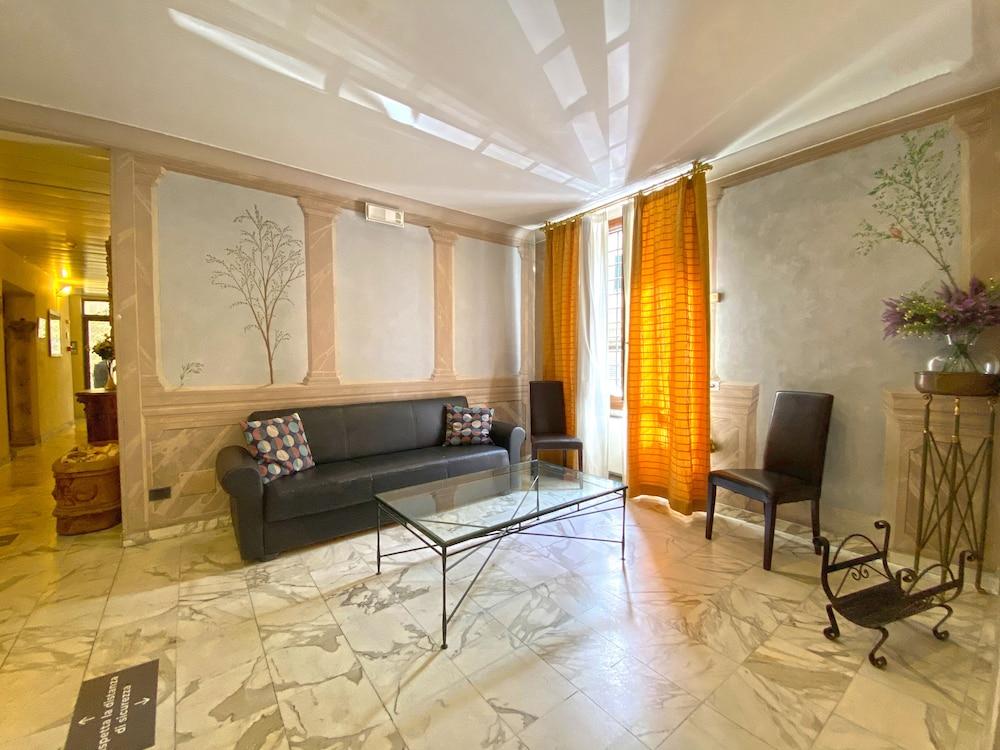 Ih Select Firenze